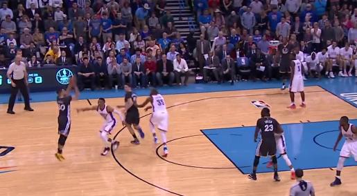 NBA常规赛收官战，库里三分绝杀雷霆，勇士锁定西部第三